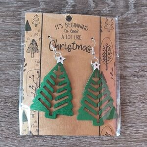 Green and Silver Suede Christmas Tree Earrings New In Package Gift Craft